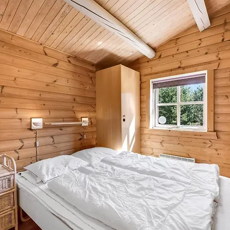 Yaris - 800m To The Fjord By Interhome *